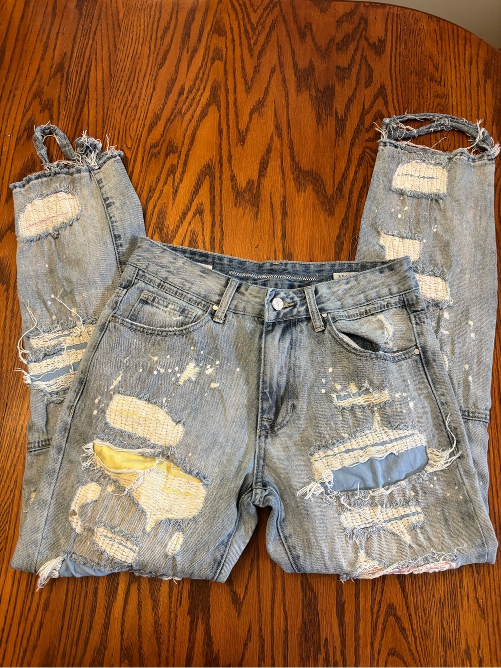 Men's First Row  Light Wash Skinny Ripped Jeans with Patchwork